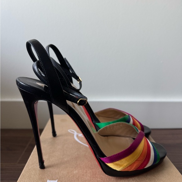 Christian Louboutin Red and Orange Heels Elegant Design - Picture 3 of 8